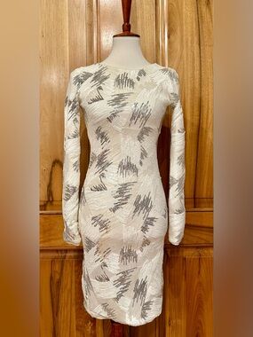 BCBGMaxAzria Kamila Long-Sleeve Sequined Sheath Dress Silver/Off-White, EUC, XS